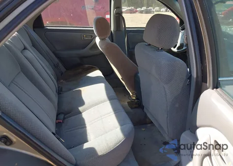 2001 Toyota Camry Le z USA, uszkodzony, nr VIN 4T1BG22K61U076312